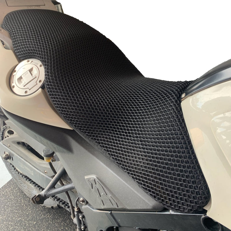 Cool Dry Covers seat covers installed on a BMW F640GS